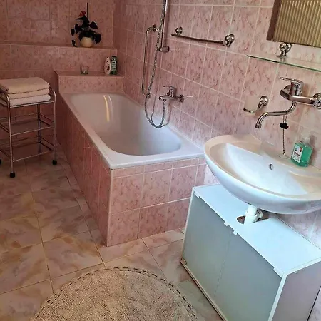 Apartman Pod Maliarkou Vychodna Exterior foto